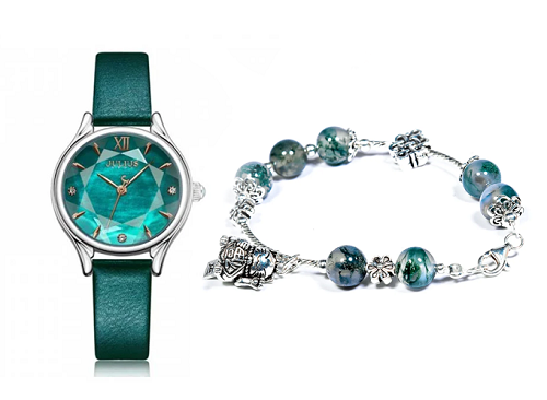Với đồng hồ JA-1154A xanh rêu, bạn gái có thể chọn vòng tay băng ngọc thủy tảo phối charm bạc 