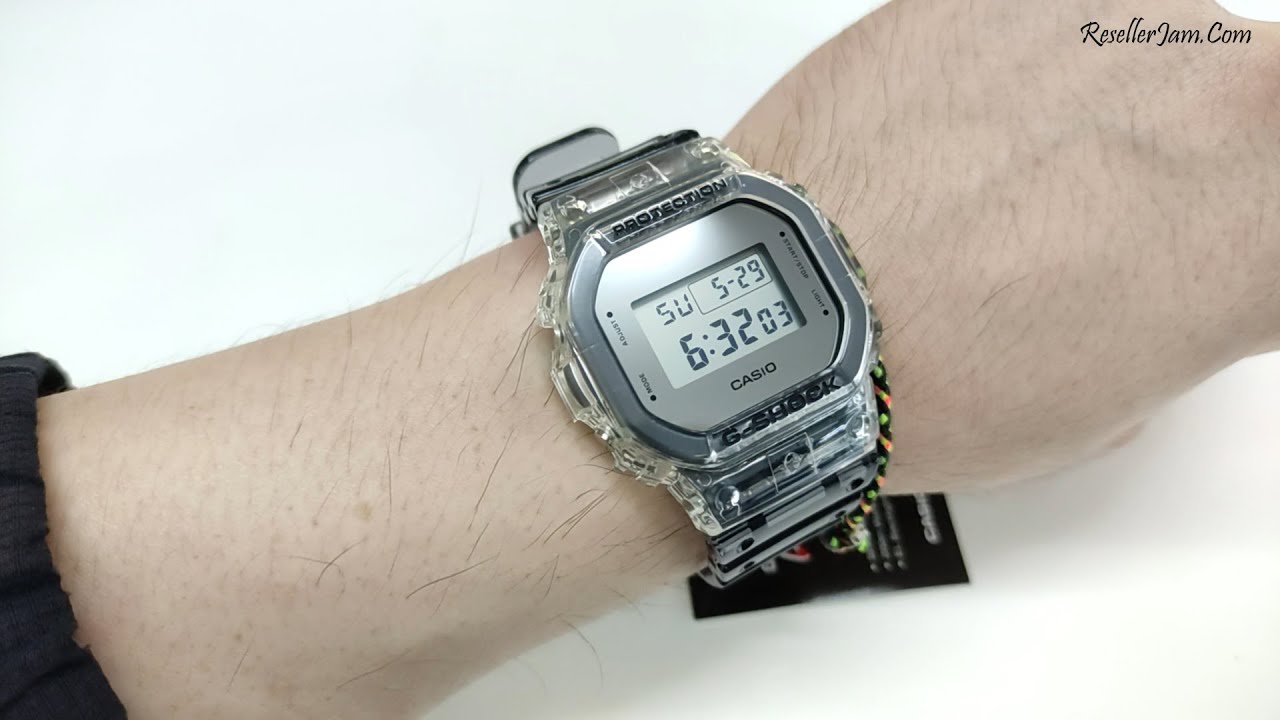 Khám phá đồng hồ Casio DW-5600SK-1DR